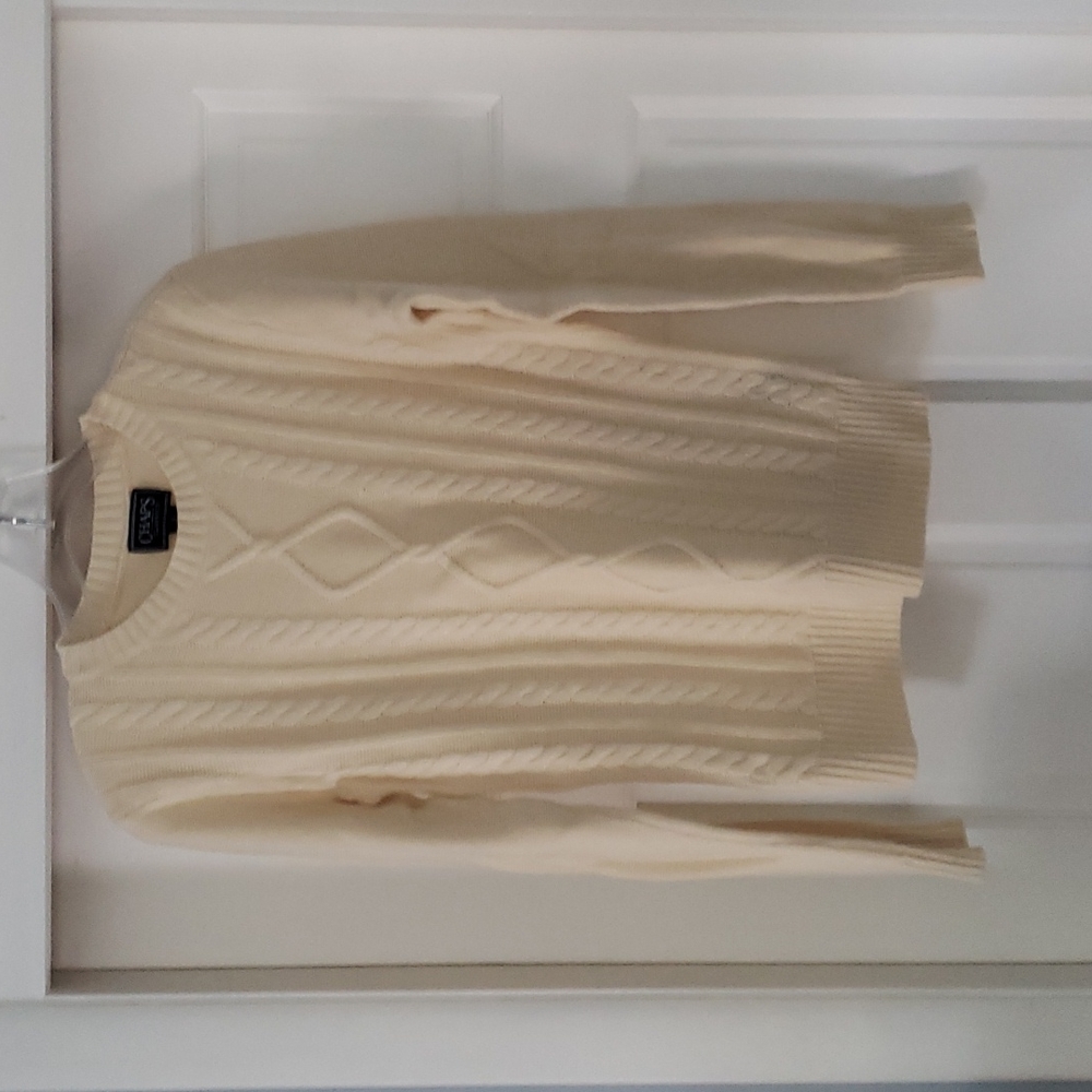 Chaps small cream colored sweater